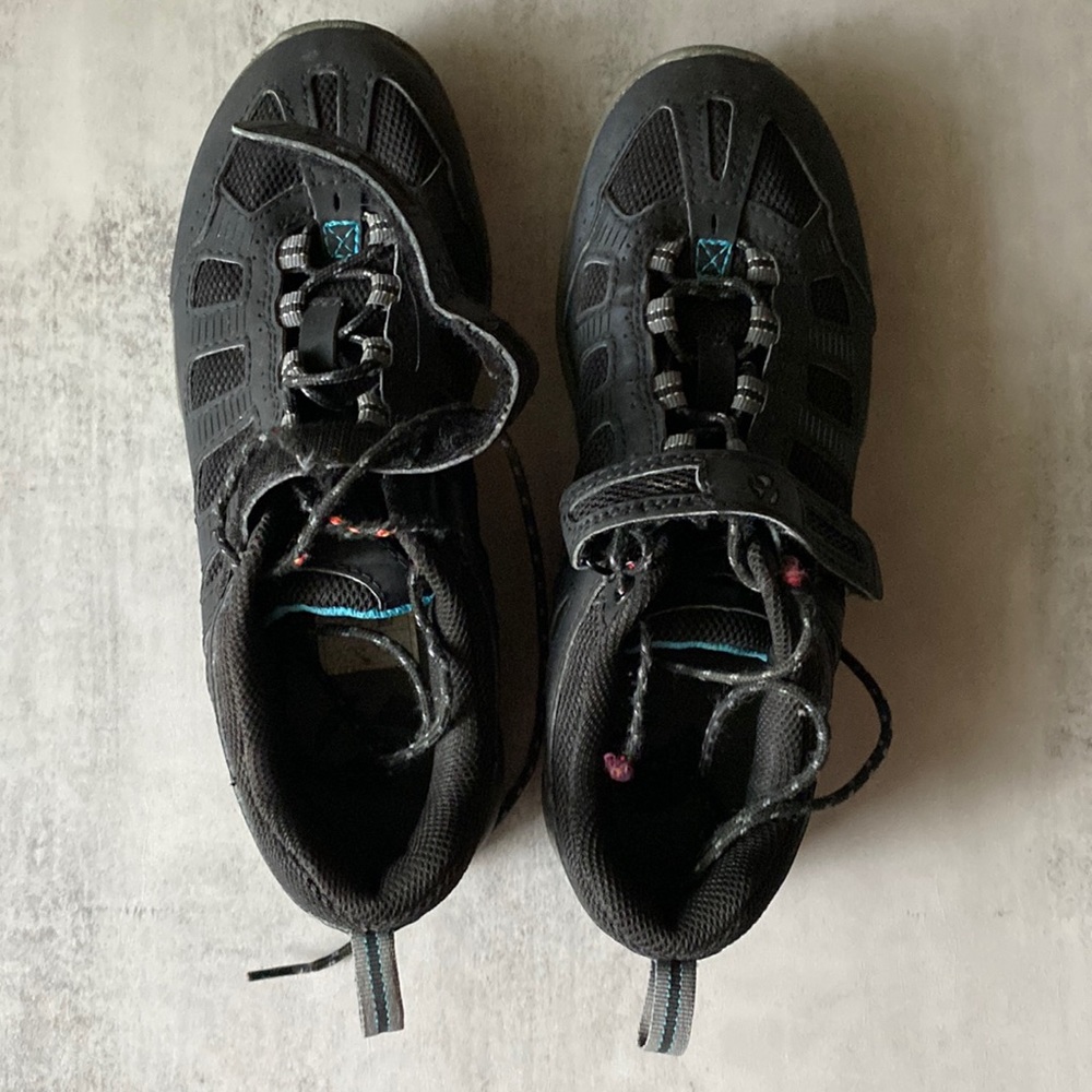 Bontrager bike shoes